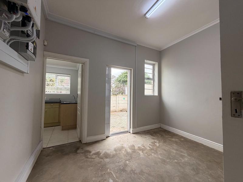 To Let Commercial Property for Rent in Walmer Eastern Cape